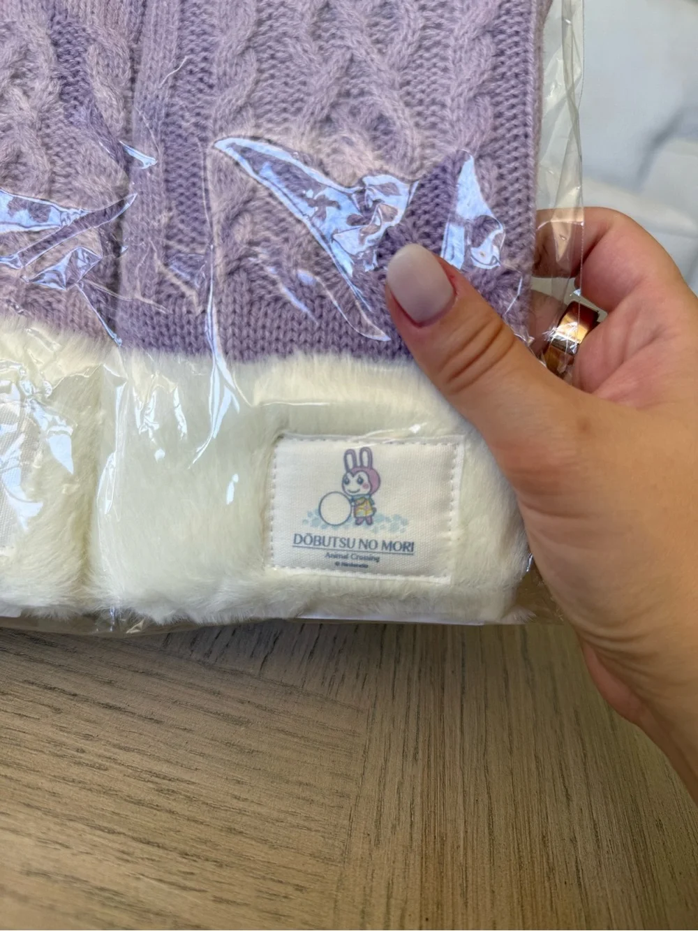 Nintendo Store Japan Exclusive Tokyo Animal Crossing Purple Knit Fur Gloves NWT